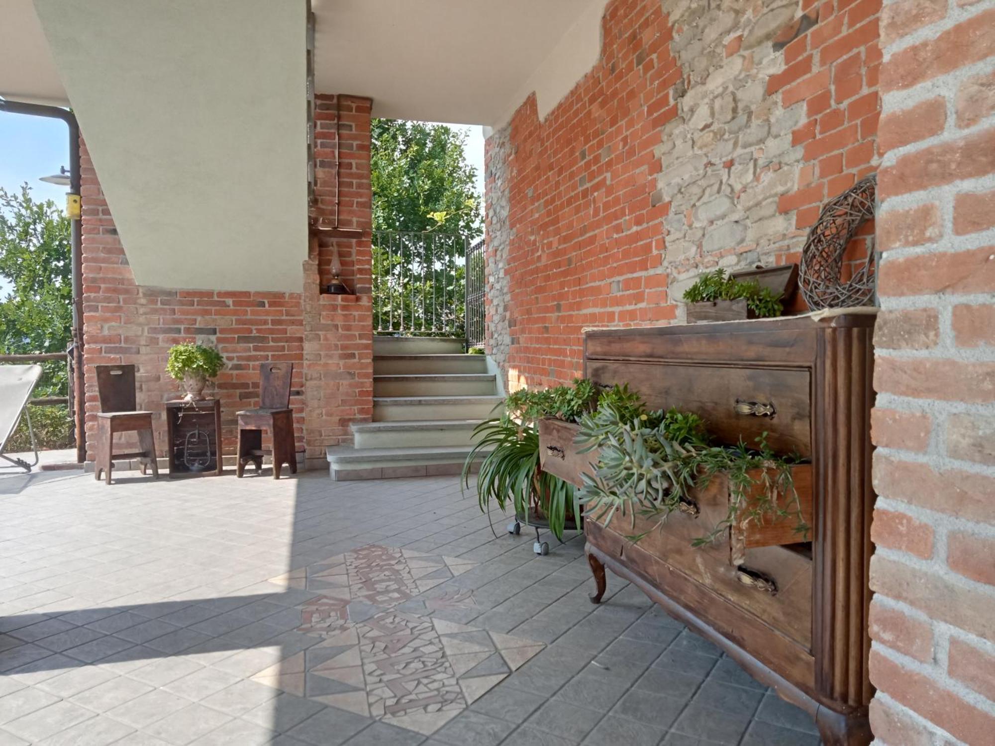 Agriturismo Bric Di Gai Monforte dʼAlba المظهر الخارجي الصورة