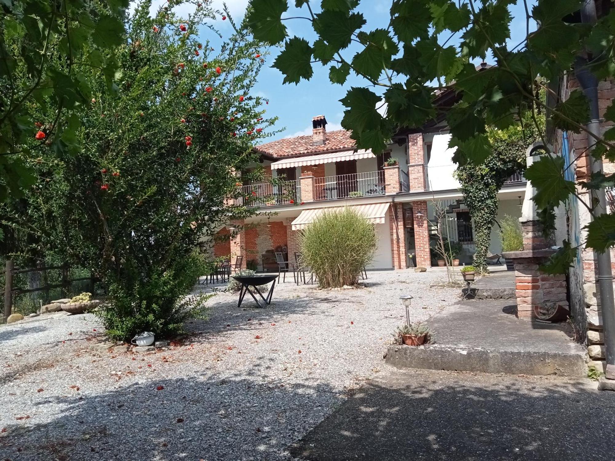 Agriturismo Bric Di Gai Monforte dʼAlba الغرفة الصورة
