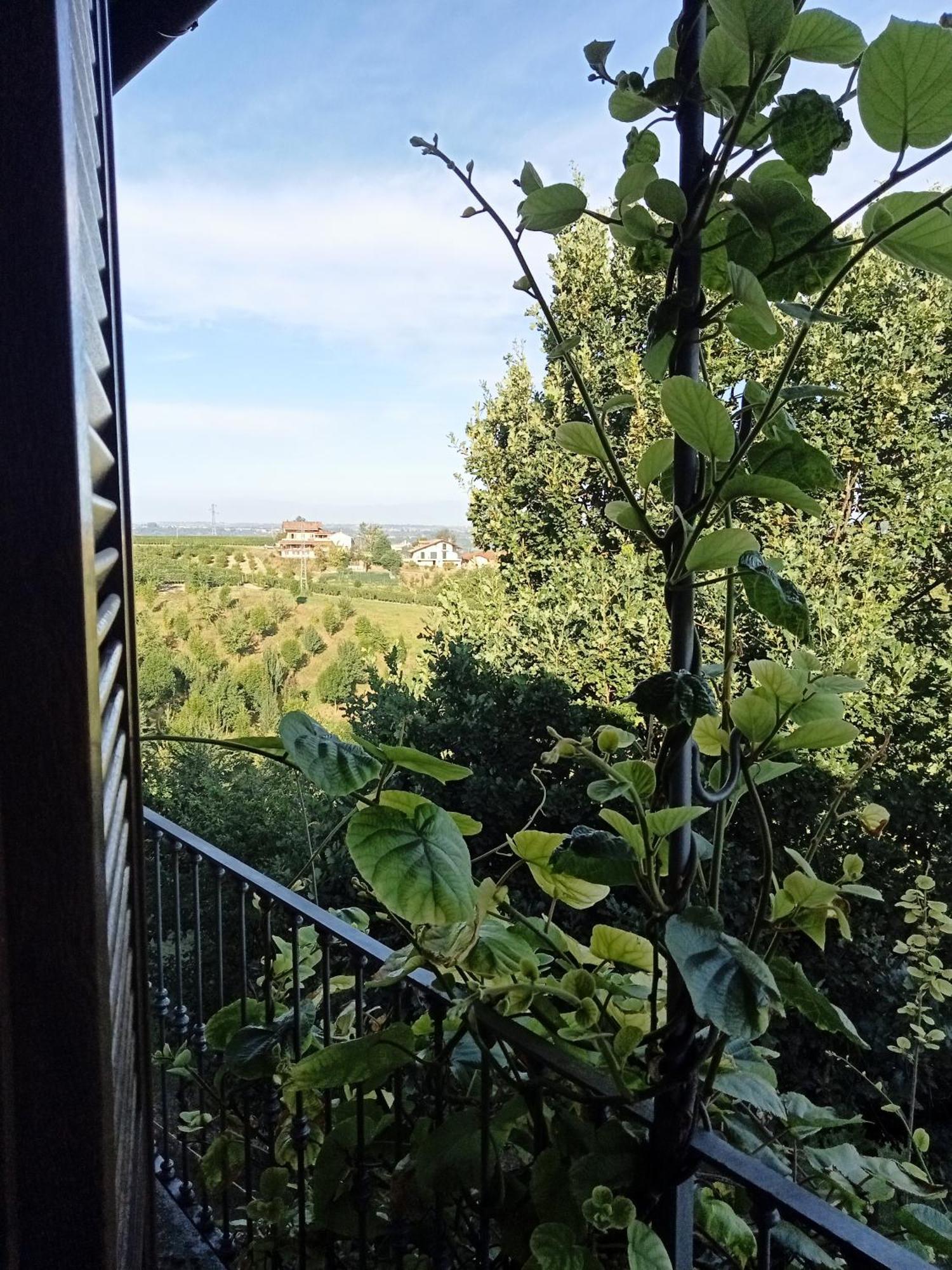 Agriturismo Bric Di Gai Monforte dʼAlba المظهر الخارجي الصورة
