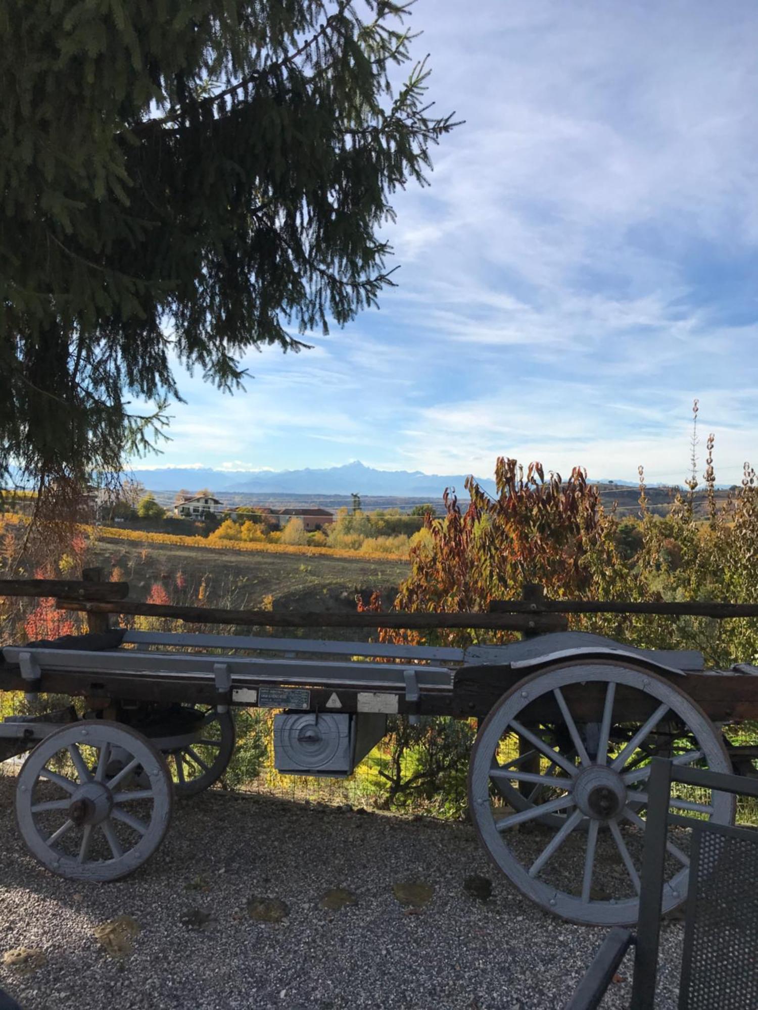 Agriturismo Bric Di Gai Monforte dʼAlba المظهر الخارجي الصورة